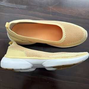 Vionic Vortex Kallie Yellow Knit Slip-On Walking Shoe Sneaker Comfort Women's 8